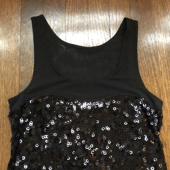 Unique Mesh & Sequin Embellished Sleeveless Stretch LBD - Picture 4 of 5